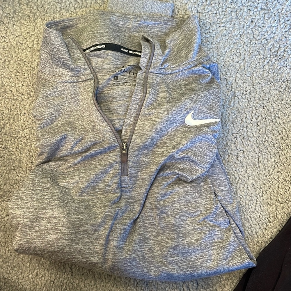 Nike running pullover size Small.